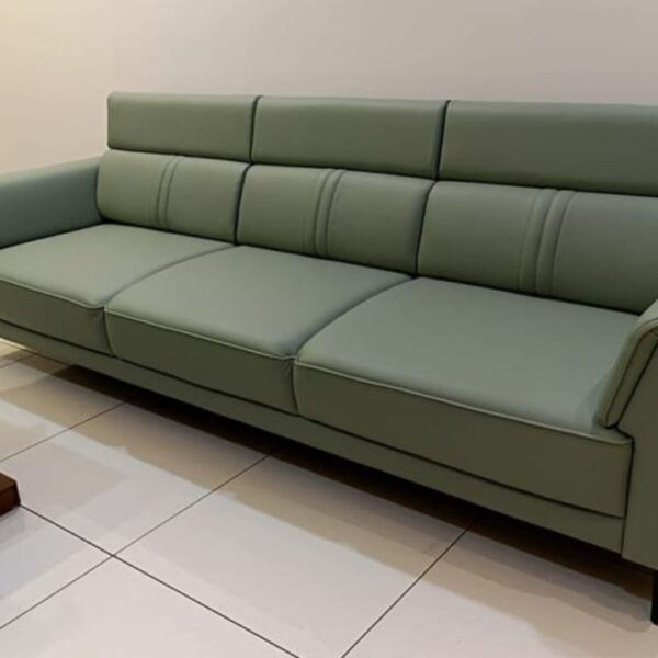 Stret Sofa 7 Feet